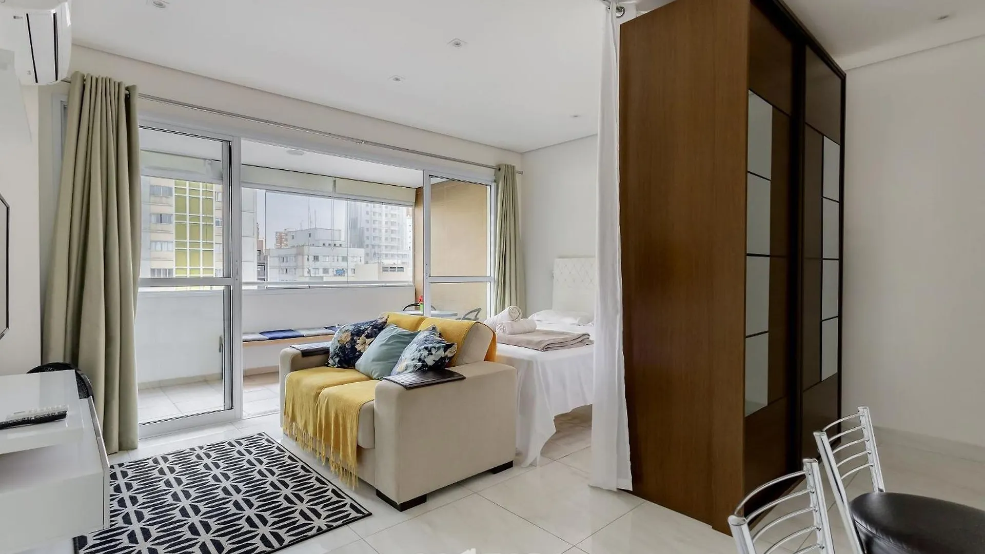 Apartment Studio C/ Piscina Proximo A Catedral Da Se Cgf135 Sao Paulo