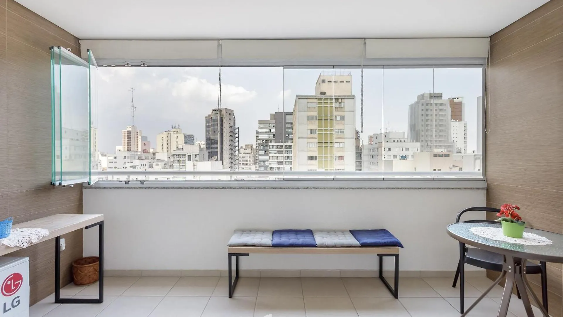 Apartment Studio C/ Piscina Proximo A Catedral Da Se Cgf135 Sao Paulo Brazil