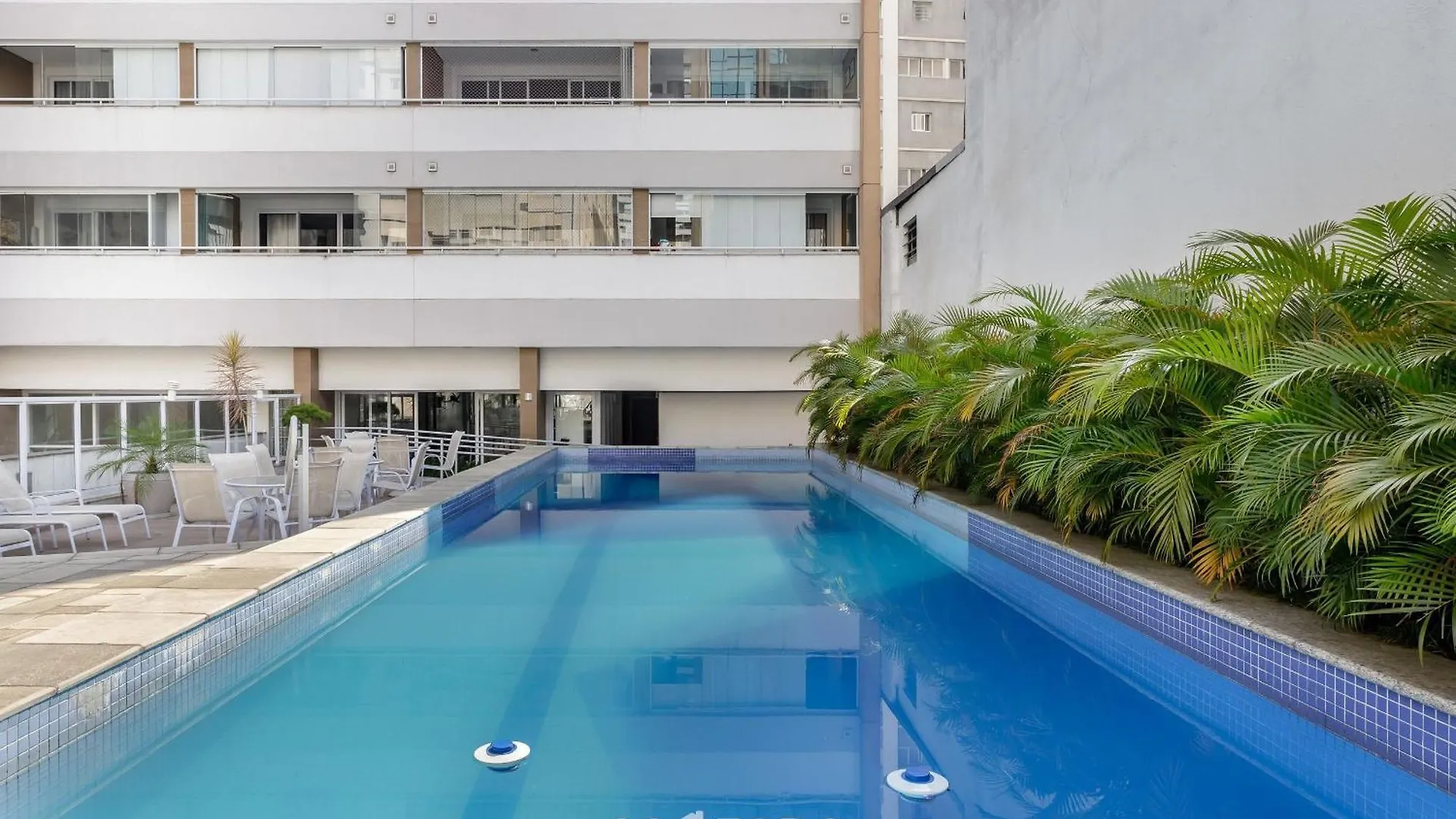 Studio C/ Piscina Proximo A Catedral Da Se Cgf135 Sao Paulo